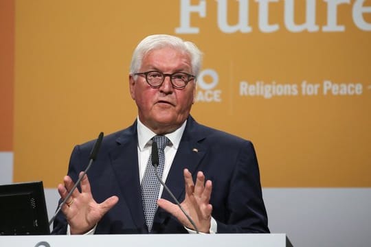 Bundespräsident Frank-Walter Steinmeier spricht zum Auftakt der 10.