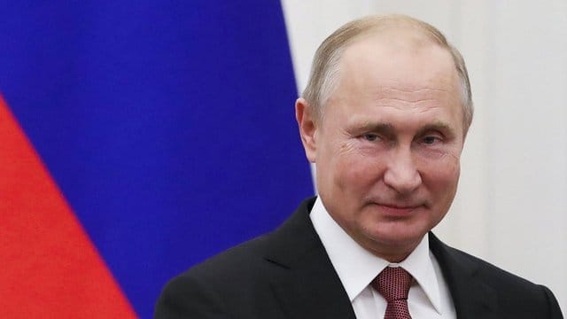 Der russische Präsident Wladimir Putin wird von den Deutschen als deutlich vertrauenswürdiger angesehen als US-Präsident Donald Trump.