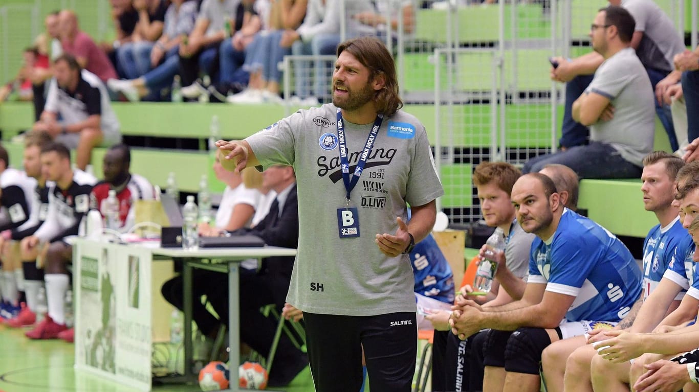 BHC-Trainer Sebastian Hinze beim DHB-Pokal: Der Trainer blickt mit Freude in die neue Saison.