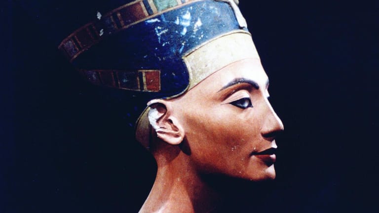 Büste der Nofretete: Die Herrscherin ist eine der berühmtesten Gestalten des alten Ägypten.