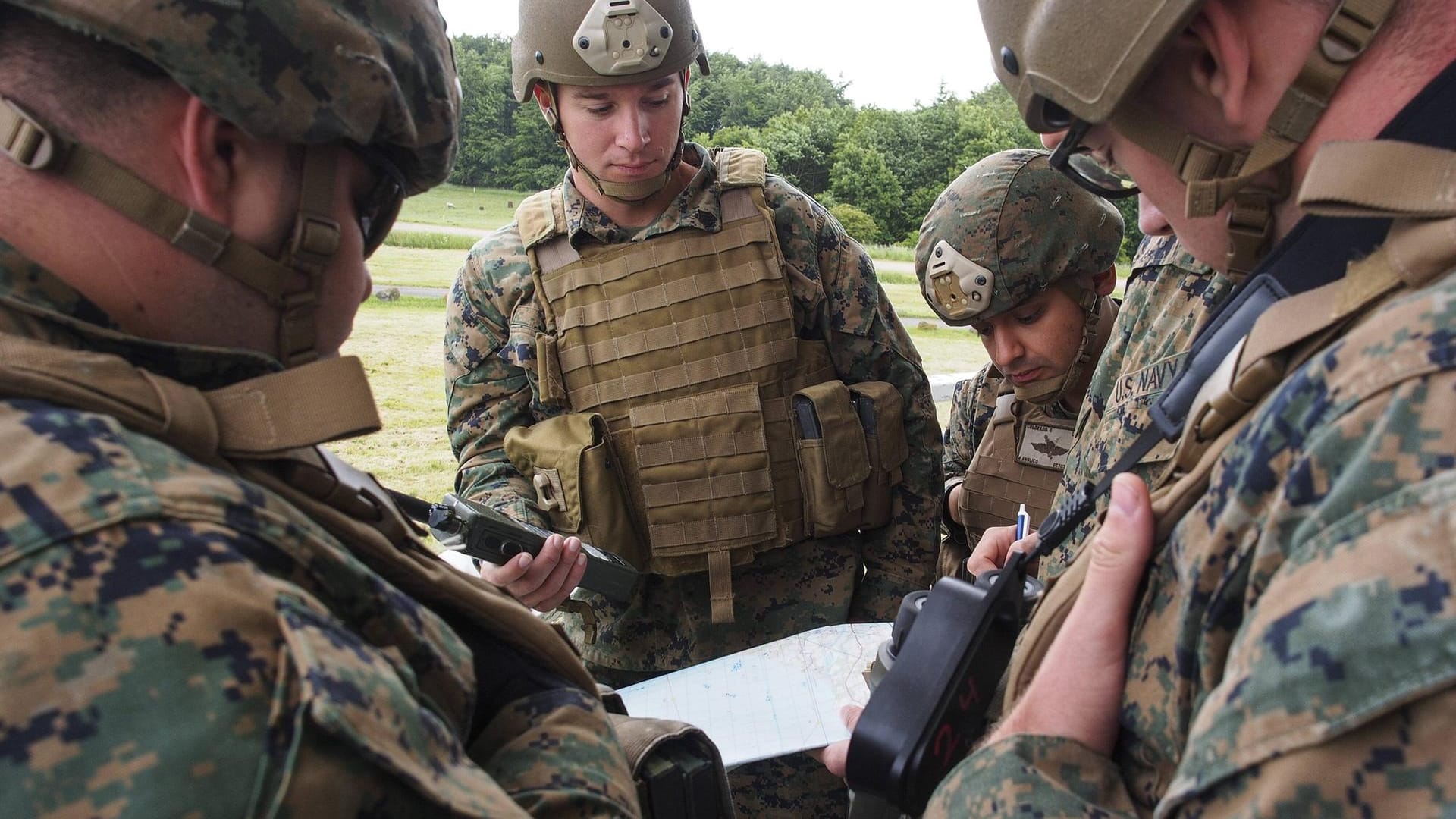 Soldaten der US Navy in Oldenburg: Eine Kleine Anfrage der Linken im Bundestag enthüllt, wie hoch die Kosten der US-Truppen für Deutschland sind.