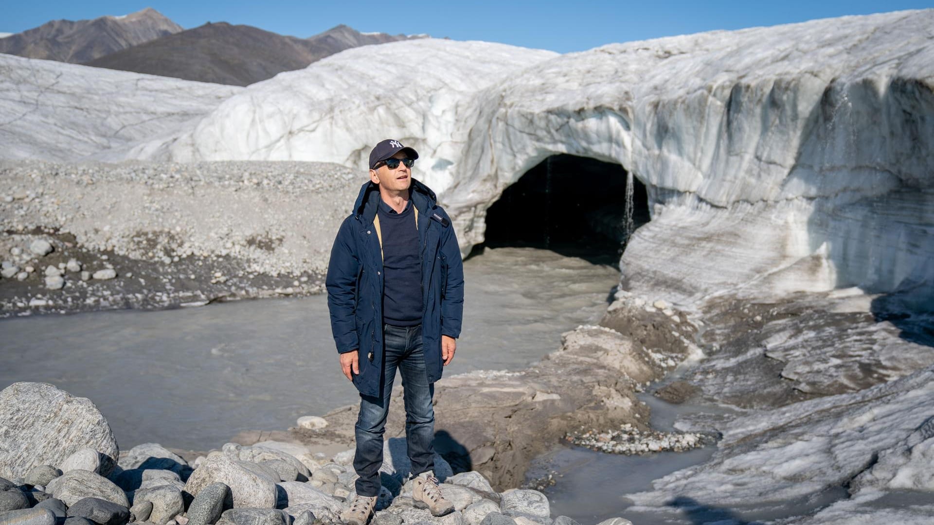 Außenminister Maas (SPD) besichtigt einen Gletscher bei Pond Inlet, in der kanadischen Arktis: Die Erderwärmung ist hier zwei bis drei Mal so stark wie in anderen Weltregionen.