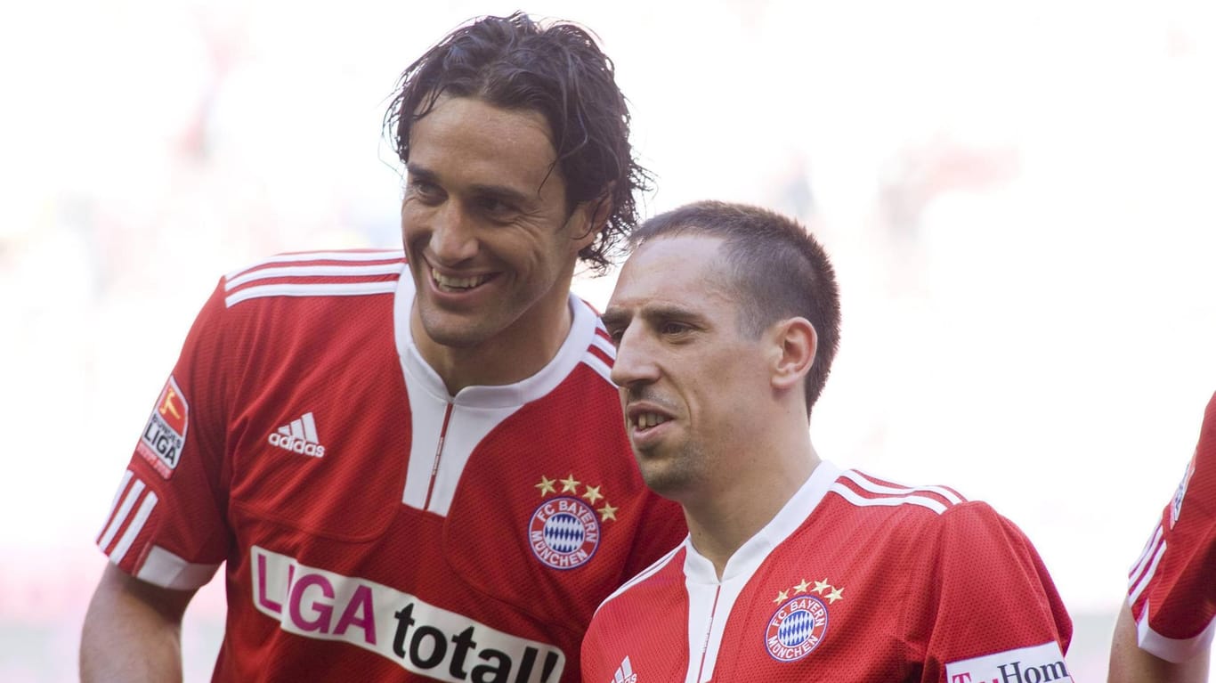 Luca Toni (l.) und Franck Ribéry im Jahr 2009: Vor seinem Wechsel nach Florenz fragte der Franzose seinen früheren Mitspieler um Rat.