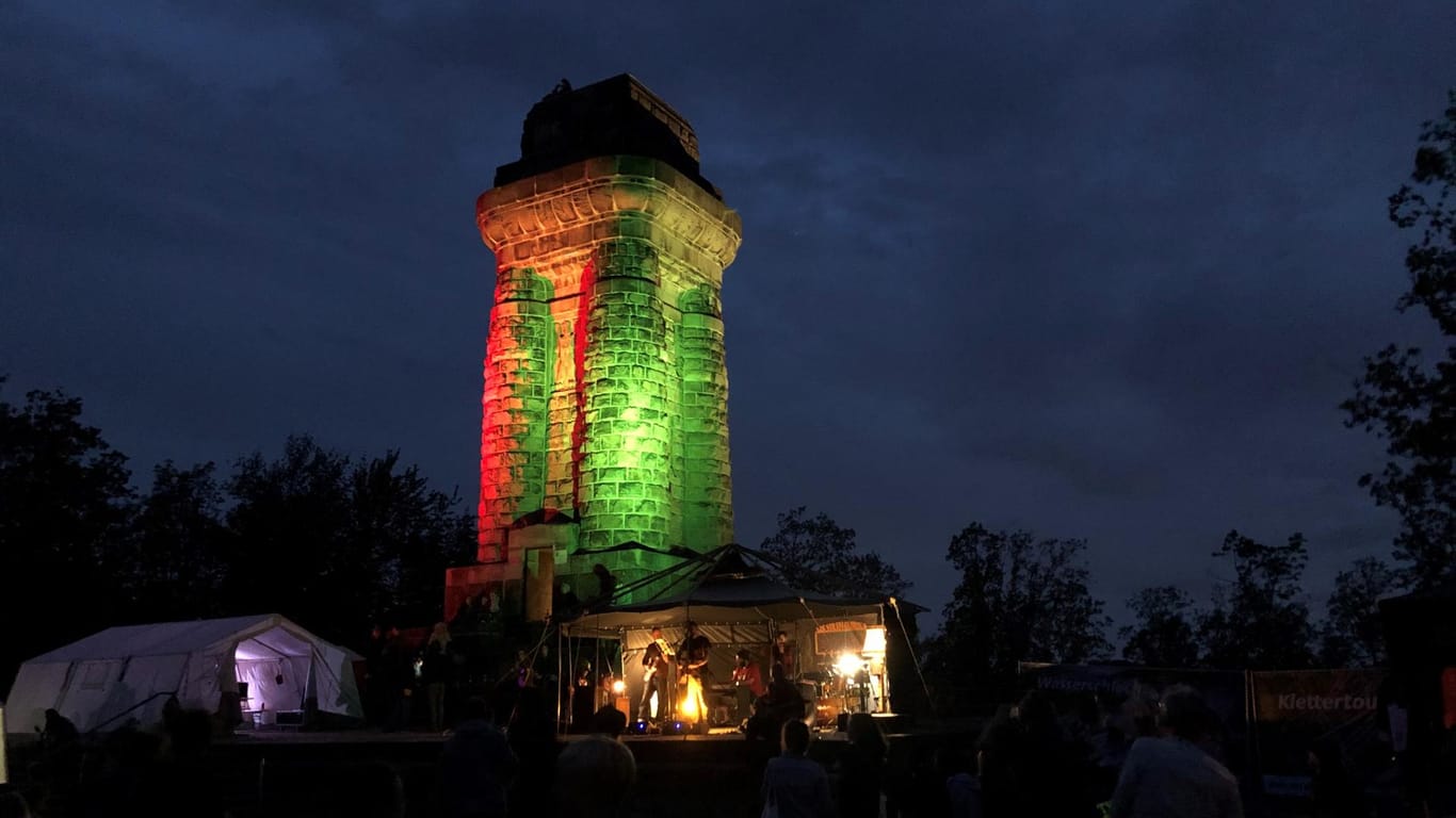 Der Bismarckturm in Hagen ist zum Festival geöffnet: Von hier kann man den Blick über Hagen und bis ins Ruhrgebiet schweifen lassen.