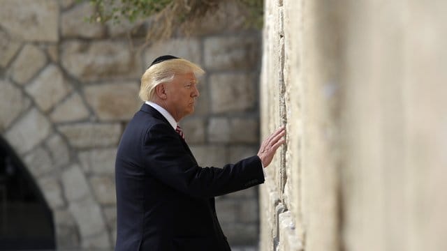 Donald Trump steht am 22. Donald Trump steht am 22.