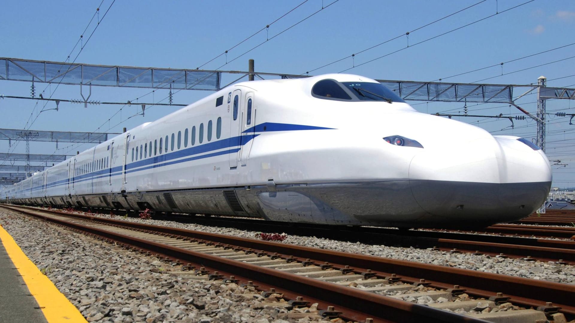 Der Shinkansen-Zug (Symbolbild): Der Zug raste mit 280 km/h mit offener Tür durch Japan. Der Shinkansen-Zug (Symbolbild): Der Zug raste mit 280 km/h mit offener Tür durch Japan.