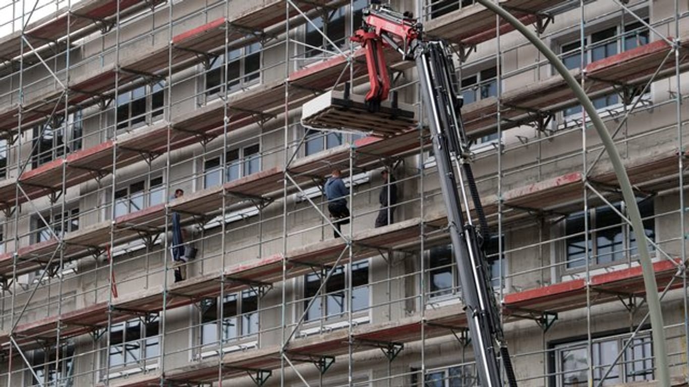 Beim sozialen Wohnungsbau kommt die Politik bislang deutlich langsamer voran als beim Bau gewöhnlichen Wohnraums.