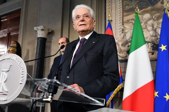 Präsident Sergio Mattarella, hier im vegangenen Jahr, sondiert die Möglichkeiten einer neuen Regierungsbildung.