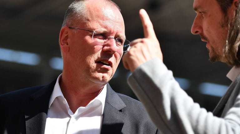 Thomas Röttgermann: Fortuna Düsseldorfs Vorstandsvorsitzender übt Kritik an seinem Schalker Kollegen Clemens Tönnies.