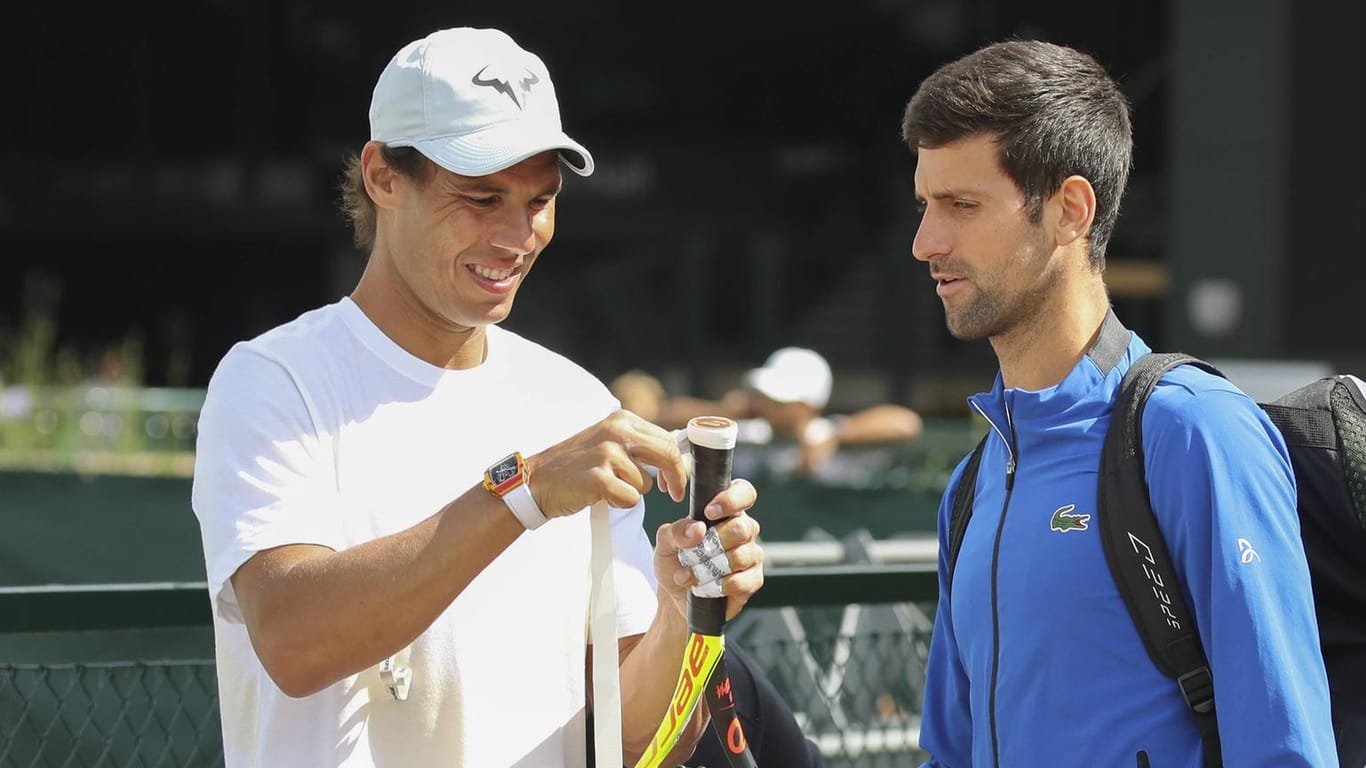Rafael Nadal (l.) und Novak Djokovic sind für Mats Wilander die Favoriten auf den US-Open-Titel.
