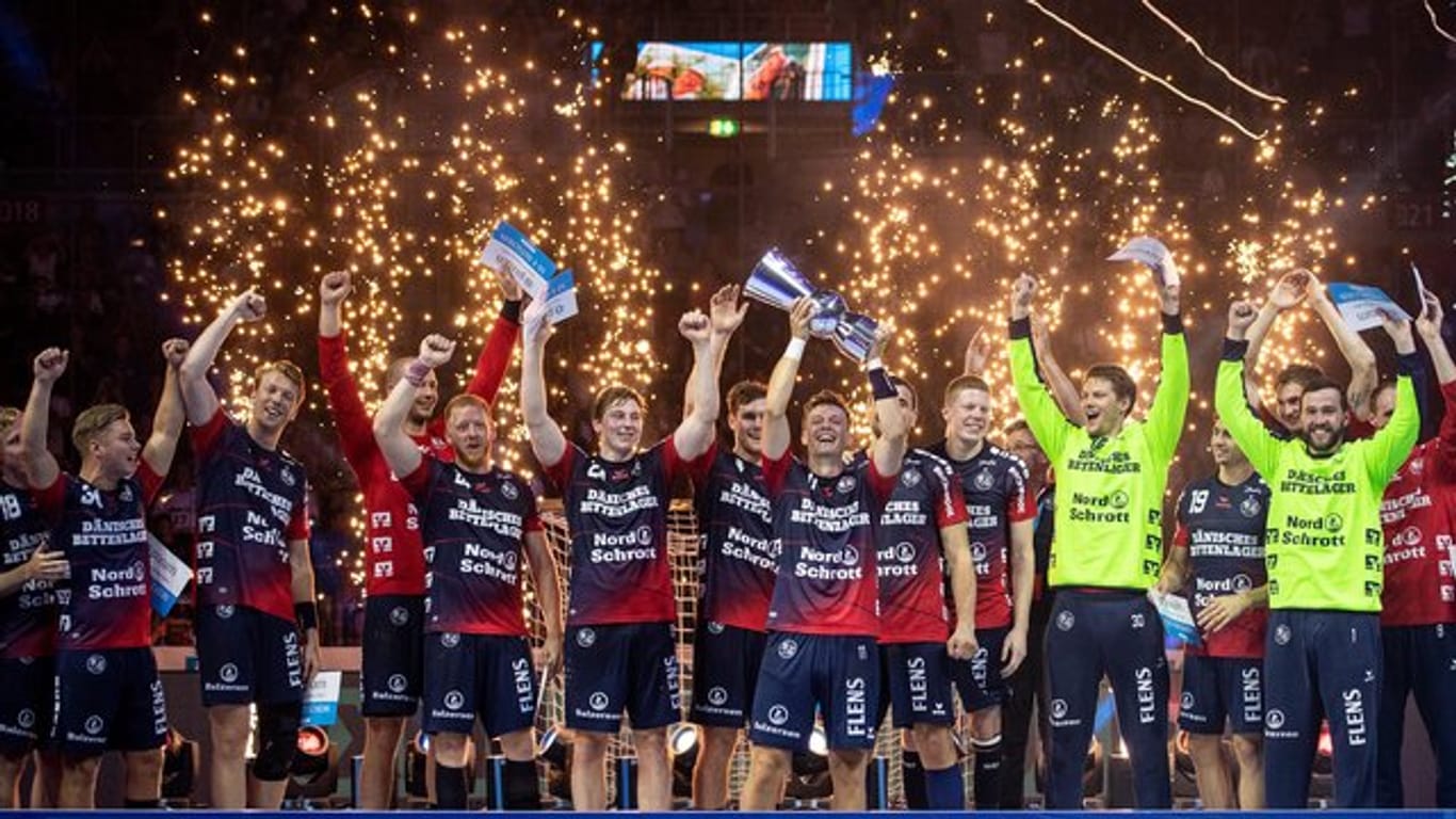 Die SG Flensburg-Handewitt holte den ersten Titel der Saison.
