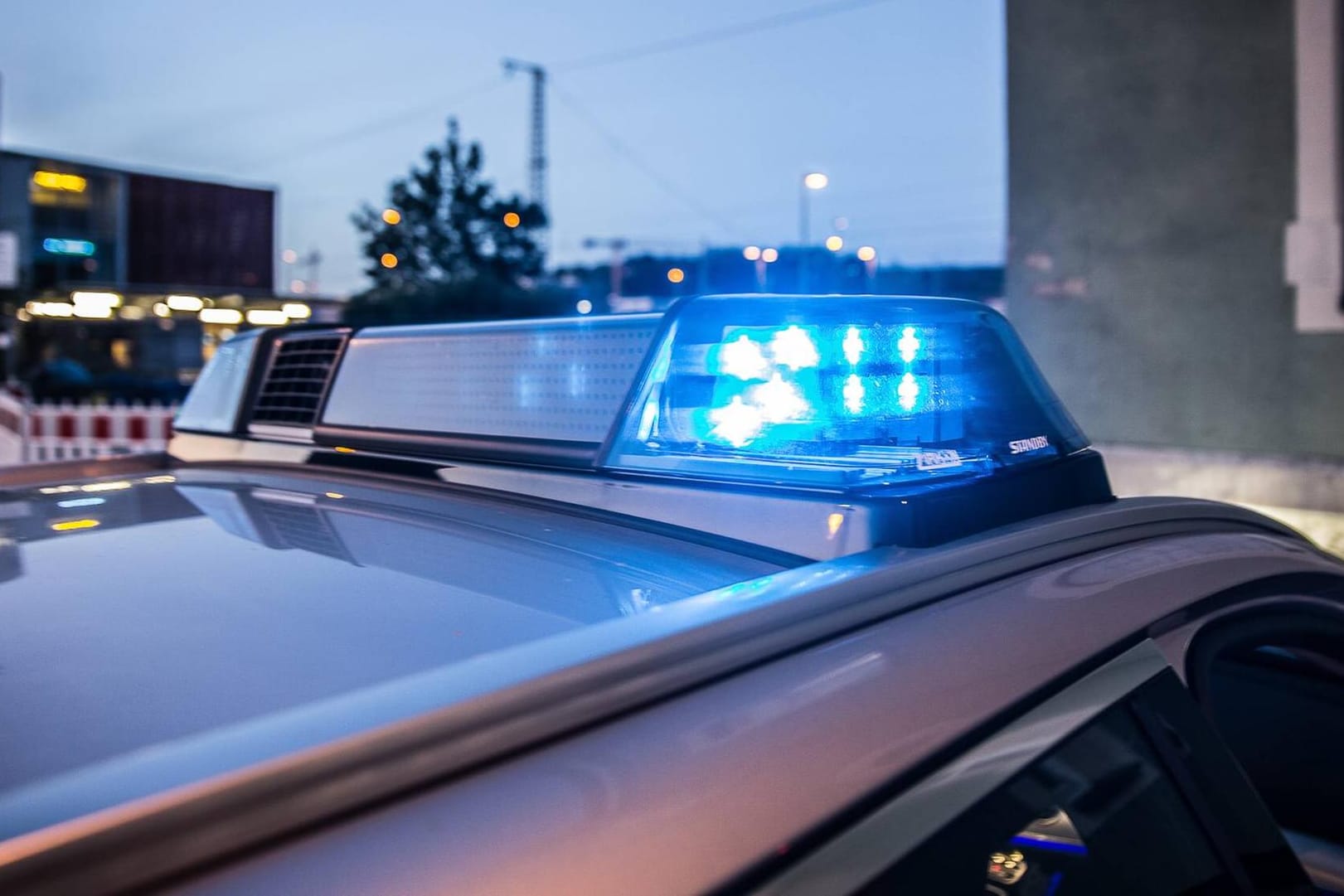 Blaulicht: Die Polizei wurde von der Mutter des Zwölfjährigen gerufen. (Symbolbild)