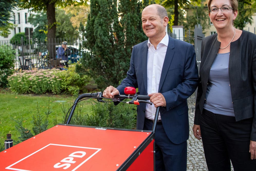 Wahlkampftermin der SPD mit Olaf Scholz und Klara Geywitz: Die Traditionspartei legt bei einer neuen Umfrage in der Wählergunst zu.