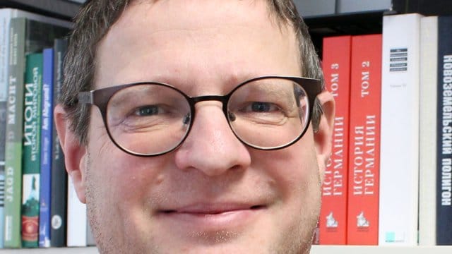 Der deutsche Historiker Matthias Uhl kritisiert, dass Russland bei wichtigen Gedenkfeiern zum Zweiten Weltkrieg ausgeschlossen wurde. Der deutsche Historiker Matthias Uhl kritisiert, dass Russland bei wichtigen Gedenkfeiern zum Zweiten Weltkrieg ausgeschlossen wurde.