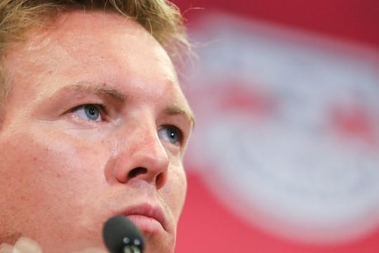 Leipzigs Cheftrainer Julian Nagelsmann bei der Pressekonferenz.