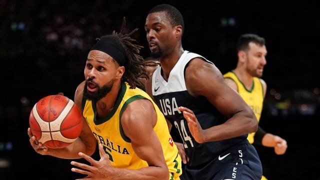 Der Australier Patty Mills (l) zeigte gegen das US-Team eine starke Leistung.