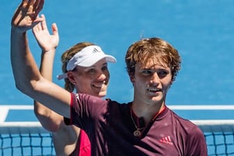Die deutschen Tennis-Asse Angelique Kerber und Alexander Zverev wollen in New York wieder angreifen.