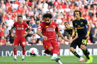 Liverpools Mohamed Salah trifft nicht nur per Strafstoß für sein Team.