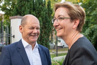 Bundesfinanzminister Olaf Scholz bewirbt sich zusammen mit Klara Geywitz um den SPD-Vorsitz: Das sorgt für leicht verbesserte Umfragewerte der Sozialdemokraten.