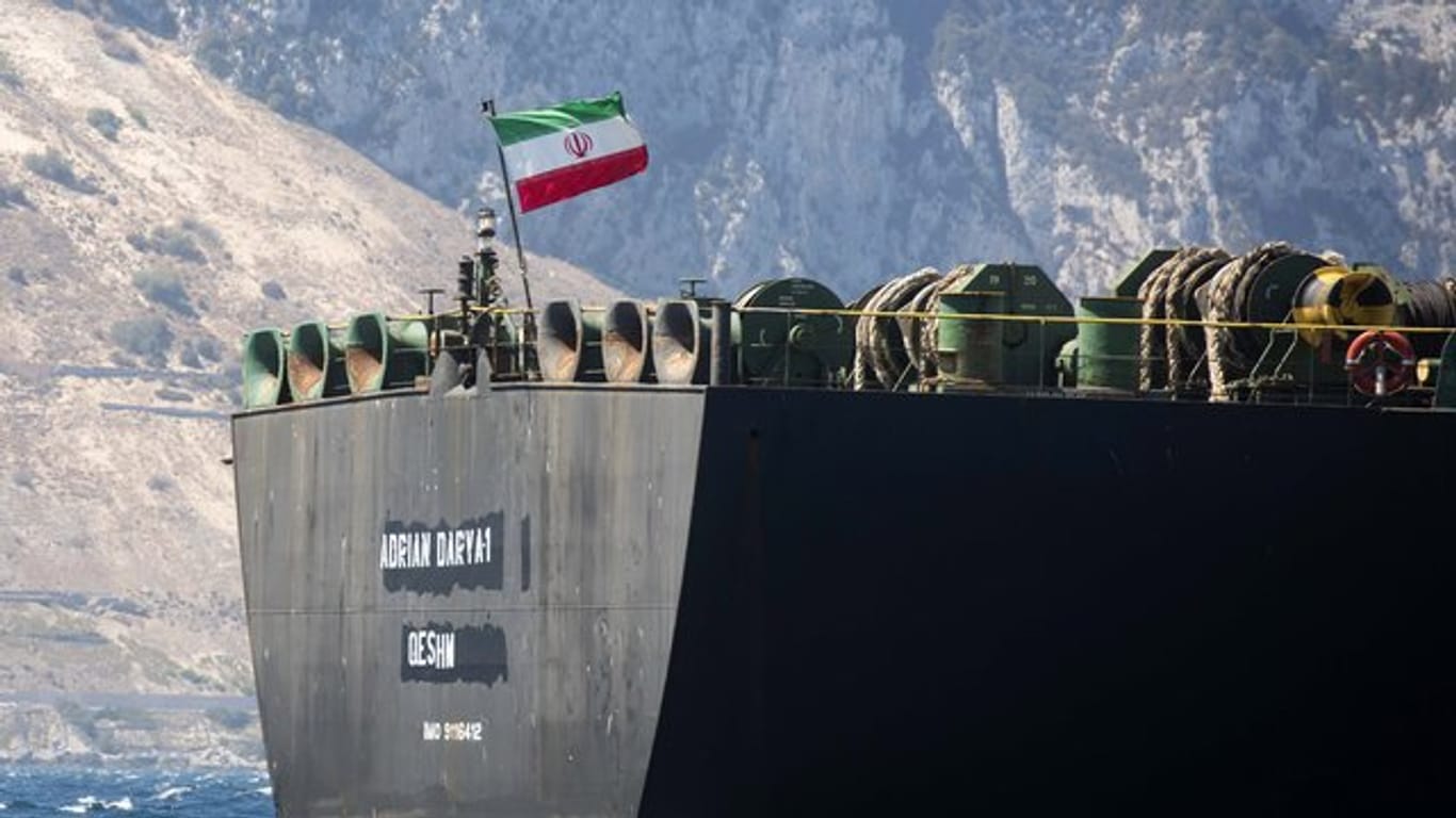 Der iranische Öltanker "Adrian Darya-1" hält Kurs in Richtung Türkei.
