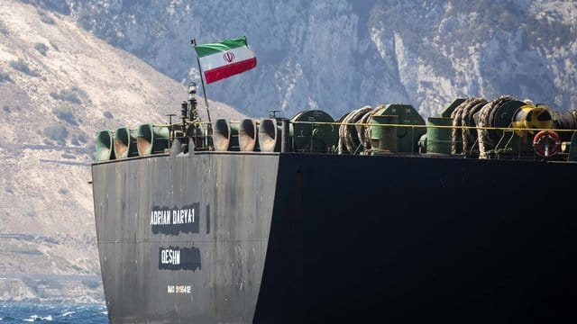 Der iranische Öltanker "Adrian Darya-1" hält Kurs in Richtung Türkei. Der iranische Öltanker "Adrian Darya-1" hält Kurs in Richtung Türkei.