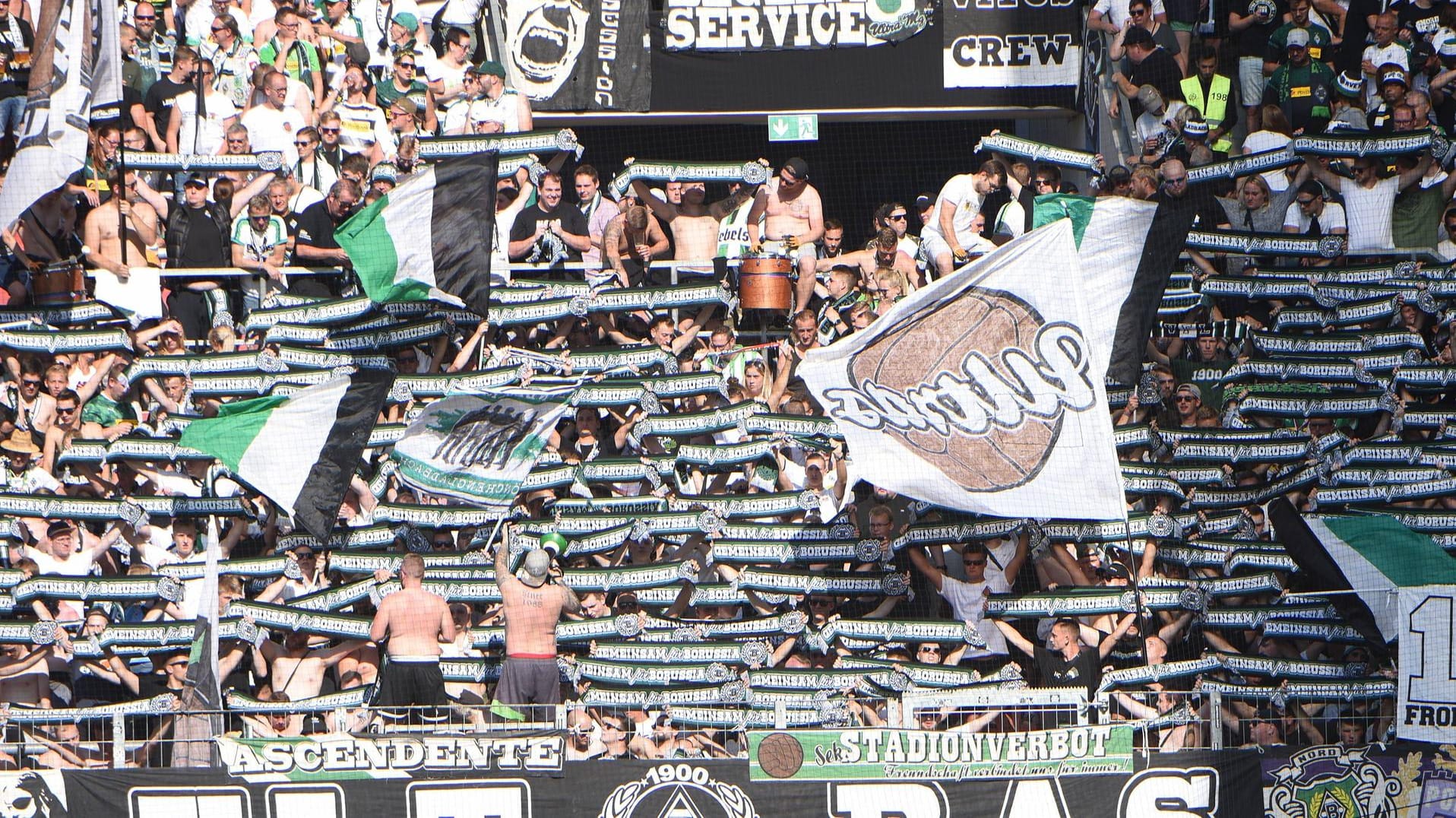 Symbolbild: Fans von Borussia Mönchengladbach gerieten in eine Schlägerei.