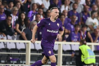 Franck Ribéry wurde unter Standing Ovations der Fiorentina-Fans eingewechselt.