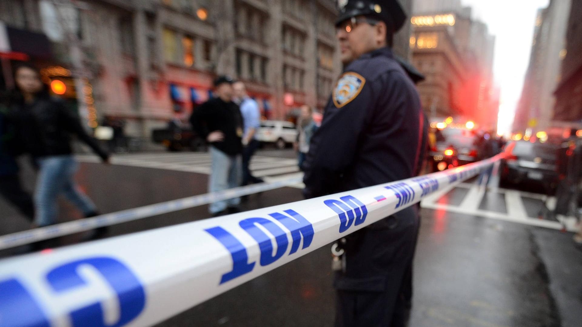 Polizeiabsperrung: Im US-Bundesstaat Texas sind zwei Frischverheiratete bei einem Autounfall ums Leben gekommen. (Symbolbild)