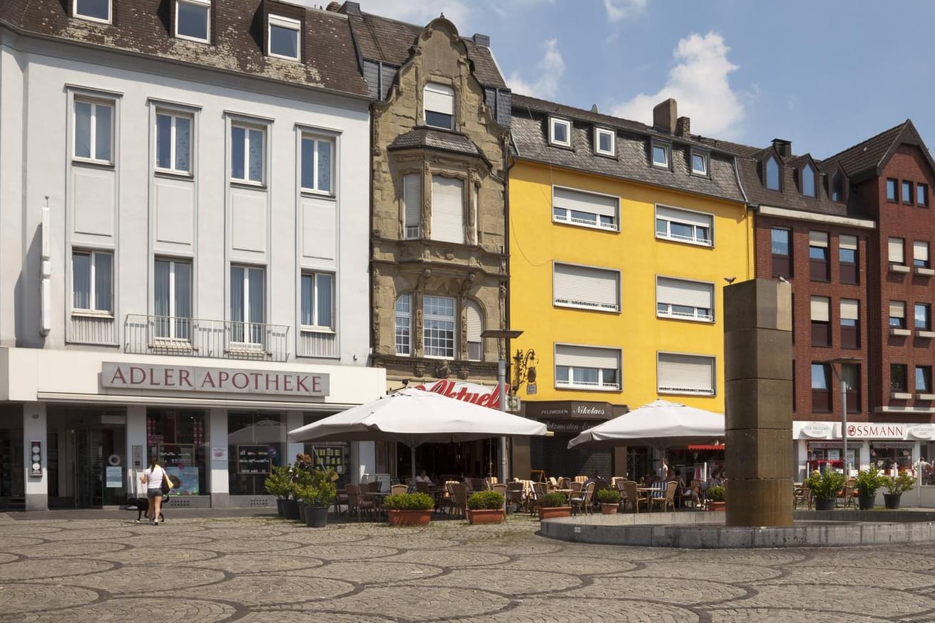 Die Innenstadt von Mönchengladbach: Eines der Opfer kam verletzt ins Krankenhaus. (Symbolfoto)