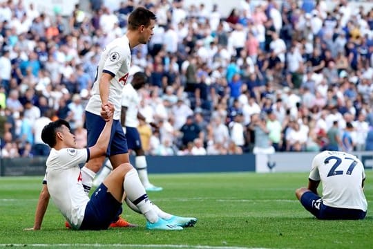 Tottenham Hotspur hat überraschend die erste Saisonniederlage kassiert.