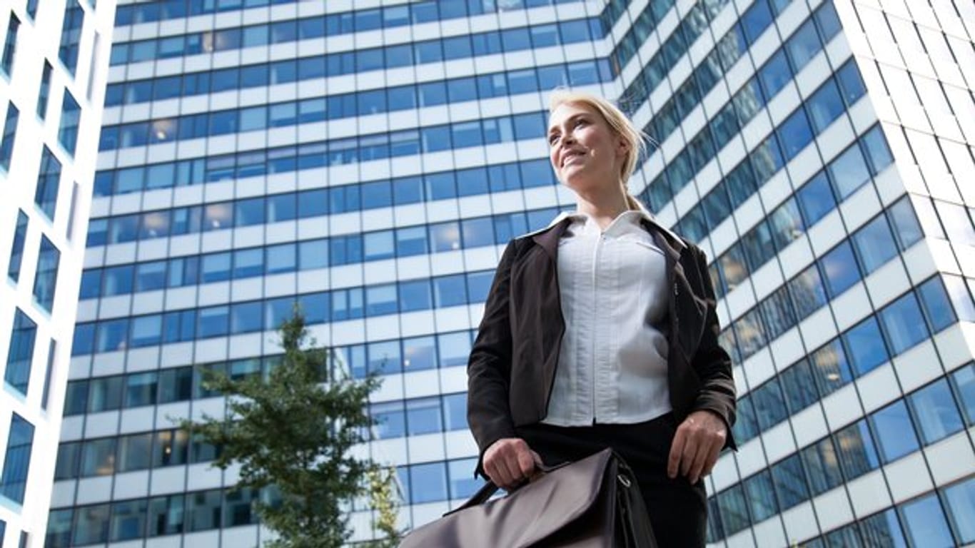 Wer nach langer Pause im Job hoch hinaus will, sollte einen Plan entwickeln und rechtzeitig den Wiedereinstieg vorbereiten.