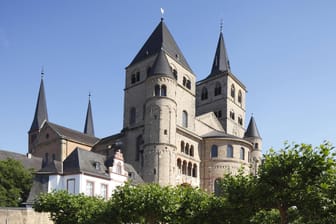 Trierer Dom: Im Bistum wurde Strafbefehl gegen einen Diakon erlassen. (Symbolbild)