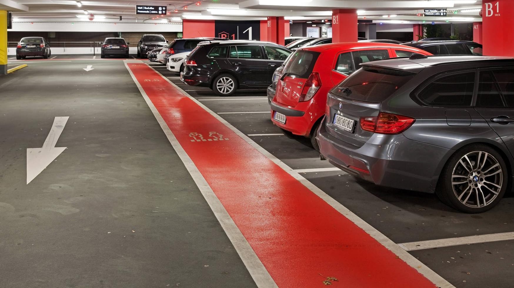 Parkhaus: Hier gelten teilweise andere Regeln als im öffentlichen Straßenverkehr.