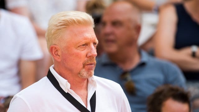 Schaut etwas besorgt auf Angelique Kerber: Boris Becker.