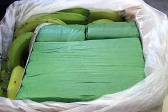 Kokain in Bananenkisten: Die Drogen wurden sichergestellt – dann folgten Ermittler dem Container.