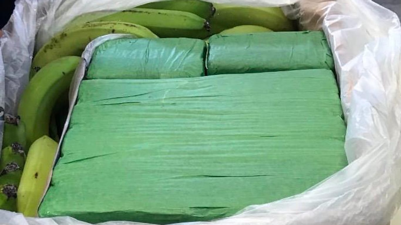 Kokain in Bananenkisten: Die Drogen wurden sichergestellt – dann folgten Ermittler dem Container.