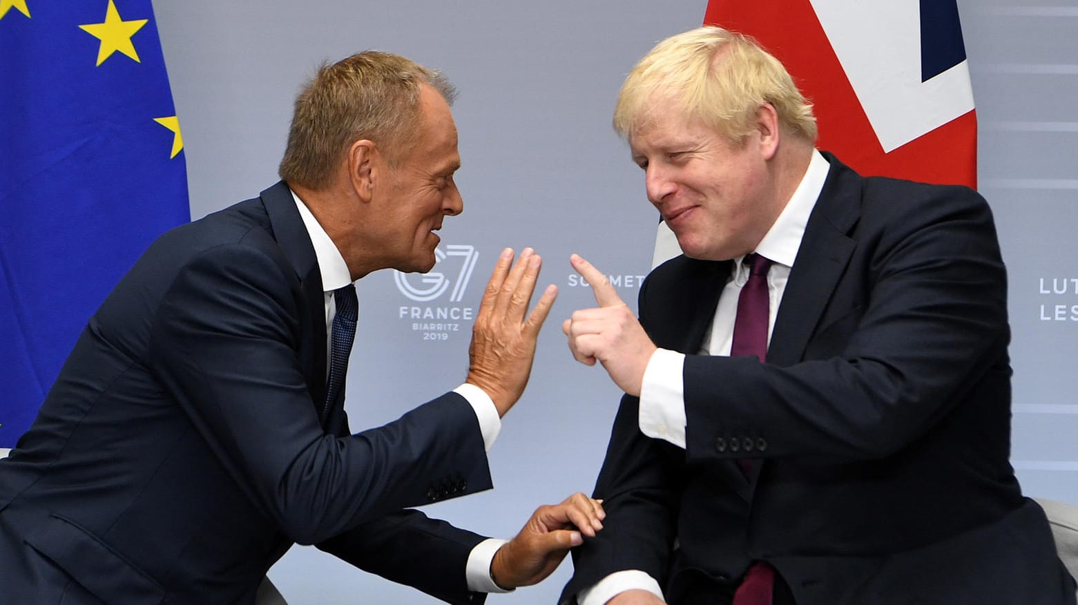 EU-Ratspräsident Donald Tusk mit Boris Johnson auf dem G7-Gipfel: Keiner von beiden will als Mister No-Deal in die Geschichte eingehen.