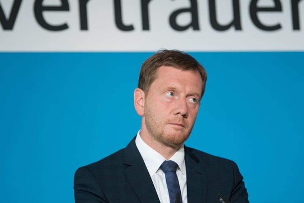 Die CDU um Ministerpräsident Kretschmer wahrte in Sachsen ihren Umfrage-Vorsprung vor der AfD.