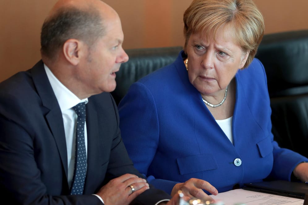 Kanzlerin Merkel und Finanzminister Scholz möchten an ihrem Kurs der "schwarzen Null" festhalten.