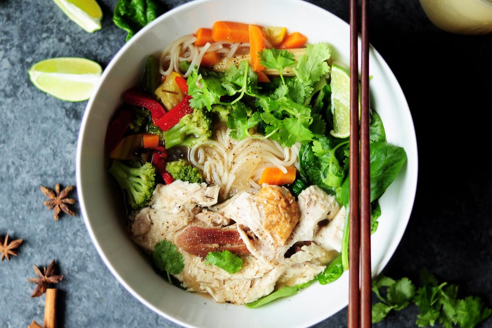 Eine vietnamesische Nudelsuppe: In Frankfurt am Main gibt es viele Restaurants mit den unterschiedlichsten Cuisinen.