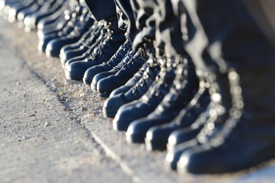 Auf neue Stiefel müssen Bundeswehrsoldaten wohl noch etwas warten.