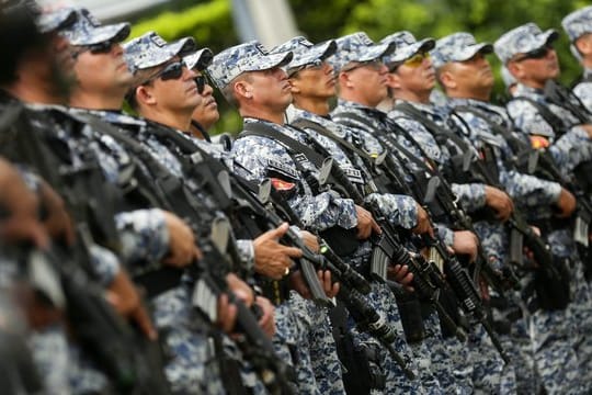 Aktivisten machen die Polizei in El Salvador für die Ermordung von mehr als 100 Menschen verantwortlich.