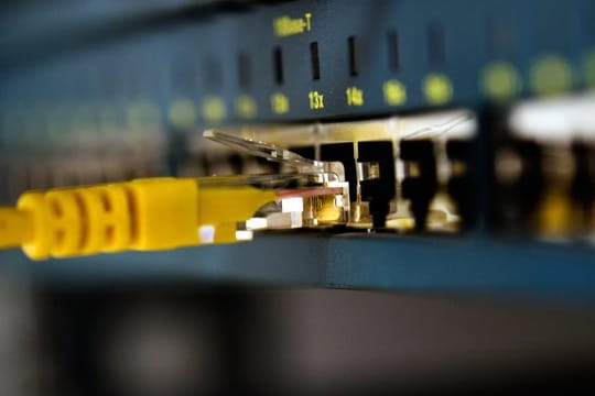 Acht Prozent der befragten Internetnutzer einer Postbank-Studie wissen nicht, bei welchen Anbietern sie einen Account besitzen und Daten freigegeben haben.