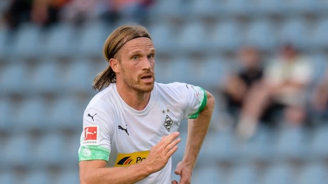 Steht einem Wechsel zu einem anderen Verein offen gegenüber: Gladbach-Verteidiger Michael Lang. Steht einem Wechsel zu einem anderen Verein offen gegenüber: Gladbach-Verteidiger Michael Lang.
