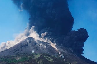 Der Sizilianische Vulkan Stromboli am Mittwoch.