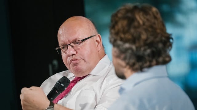 Bundeswirtschaftsminister Peter Altmaier (CDU) besucht während seiner dreitägigen Mittelstandsreise Unternehmen in Niedersachsen und Nordrhein-Westfalen.