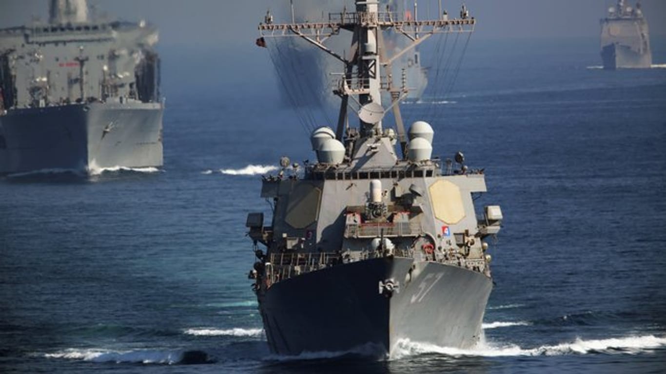 Schiffe des US-Militärs im persischen Golf.