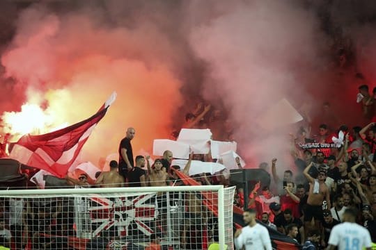 Fans von OGC Nizza fielen gegen Olympique Marseille negativ auf.