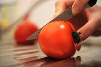 Tomate: Für eine Tomatensoße sollten Sie nur bestimmte Zutaten verwenden.