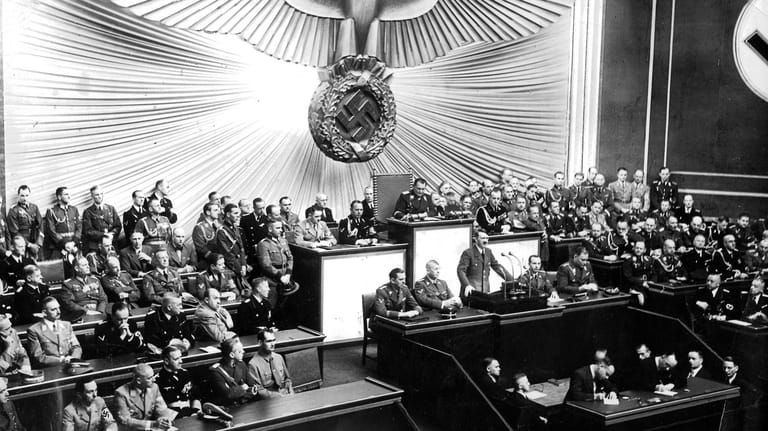 Reichstagssitzung vom 1. September 1939: Hitler rechtfertigte den Angriff auf Polen mit angeblichen polnischen Übergriffen.